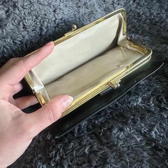 On-Trend Vintage Cow Leather & Hide Wallet - Picture 5 of 8